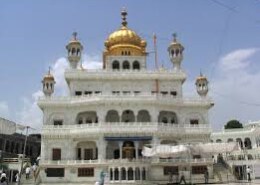 What is the importance of the Akal Takht Sahib in Sikhism? ਸਿੱਖ ਧਰਮ ਵਿੱਚ ਅਕਾਲ ਤਖ਼ਤ ਸਾਹਿਬ ਦੀ ਕੀ ਮਹੱਤਤਾ ਹੈ?